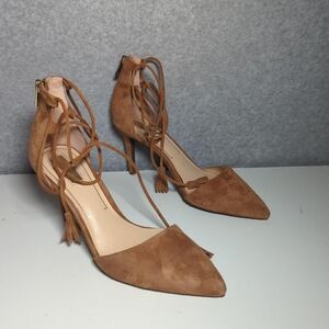Jessica Simpson Camel Leany Nude Ankle Tie Heels Suede Pointy Heel 9.5 Tassel